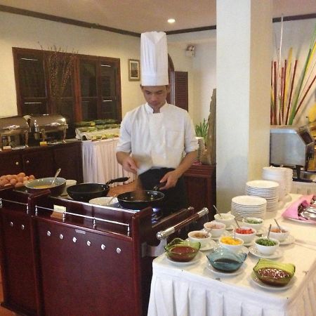 Grand Sunset Angkor Hotel เสียมราฐ ภายนอก รูปภาพ