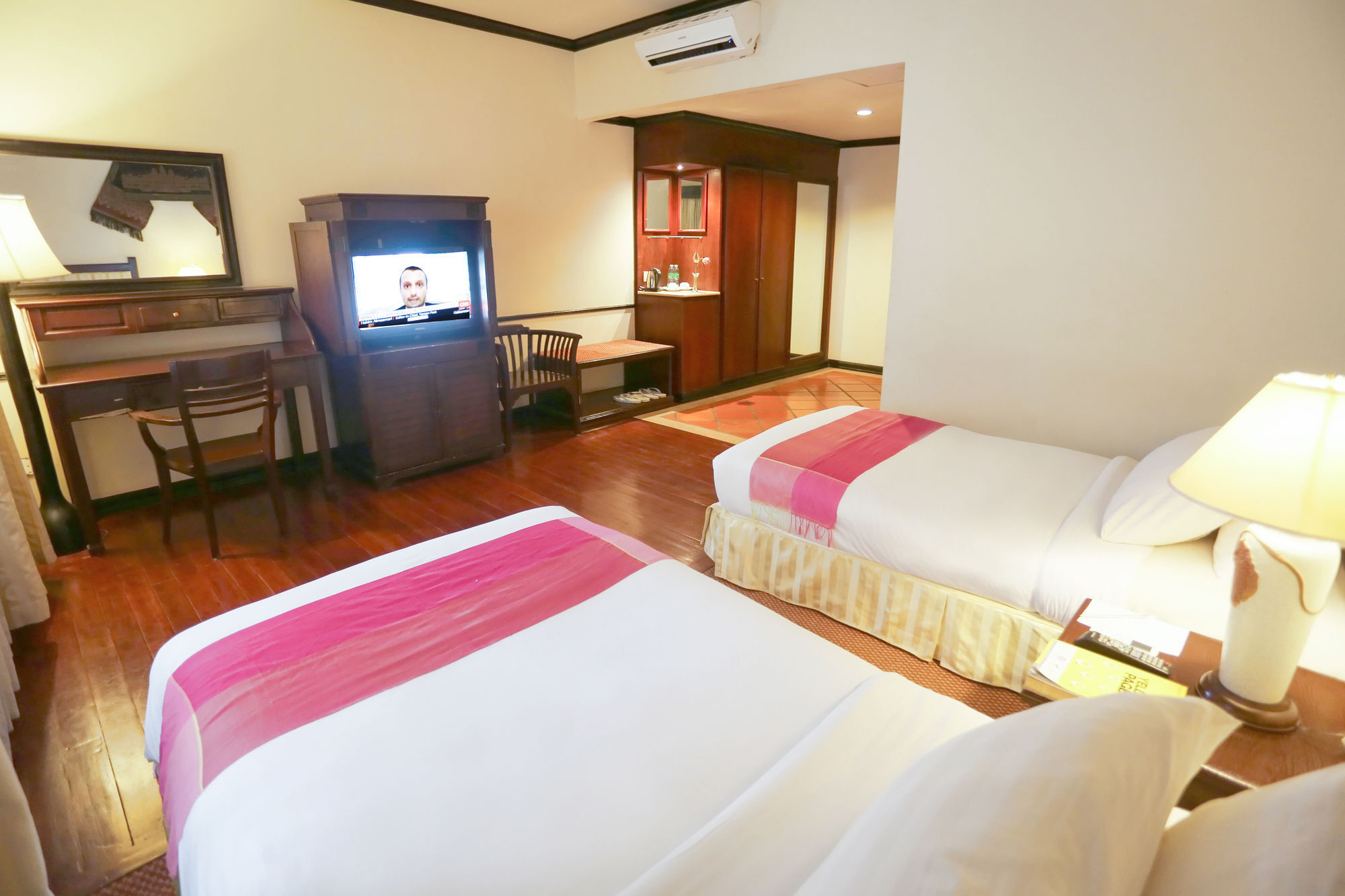 Grand Sunset Angkor Hotel เสียมราฐ ภายนอก รูปภาพ